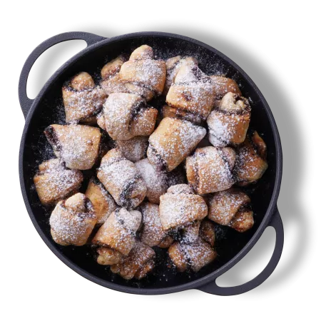 Cornulețe de casă cu gem și nucă