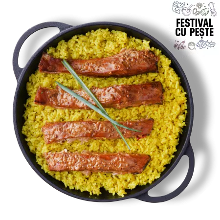 Somon glazurat cu muștar și orez cu curry